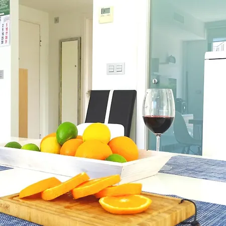 Punta Prima 3 Bedrooms And Solarium Sea View Торевьиа