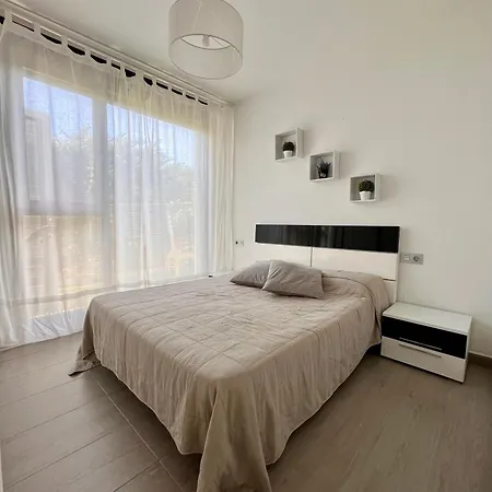 Punta Prima 3 Bedrooms And Solarium Sea View Torrevieja