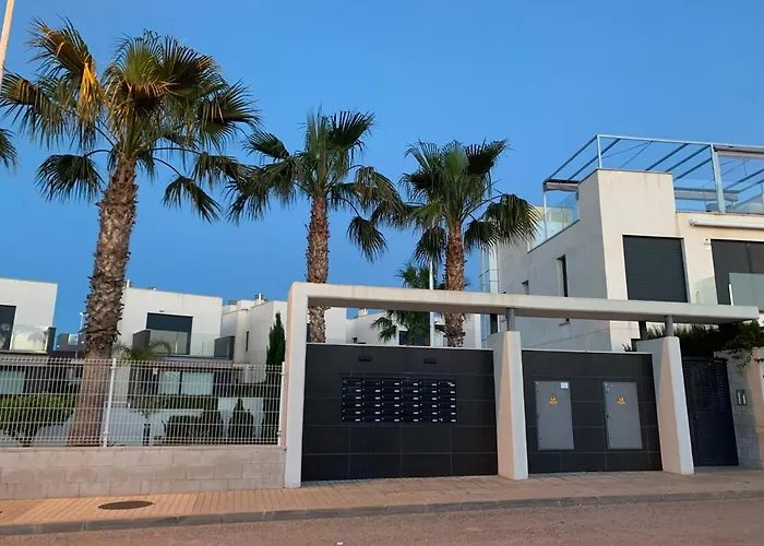 Punta Prima 3 Bedrooms And Solarium Sea View Villa Torrevieja