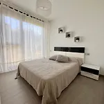 Punta Prima 3 Bedrooms And Solarium Sea View Torrevieja
